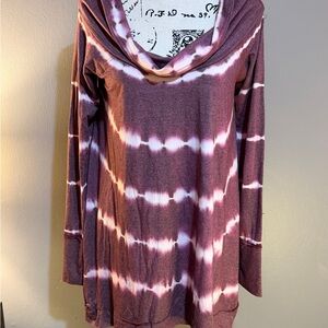 2 LOVE MAROON/WHITE TOP SZ M